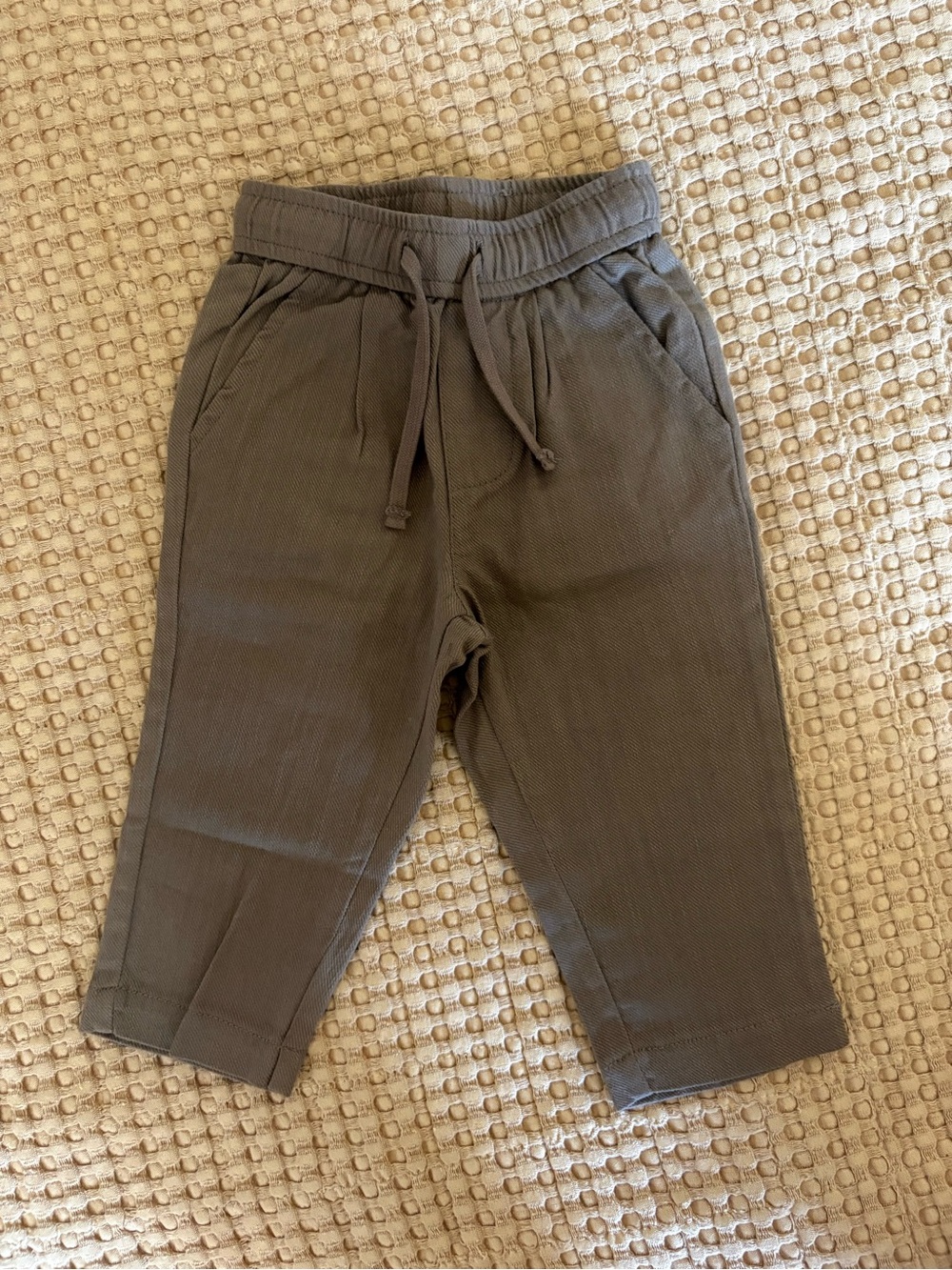 NWOT Rylee + Cru Gray Elastic-Waist Pants - size 6-12 months